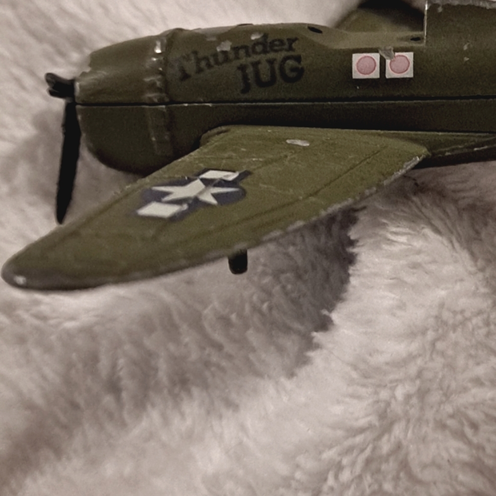 🪖 Vintage P-47D Diecast Road Champs Thunder Jug Metal Military Aircraft - Picture 11 of 11